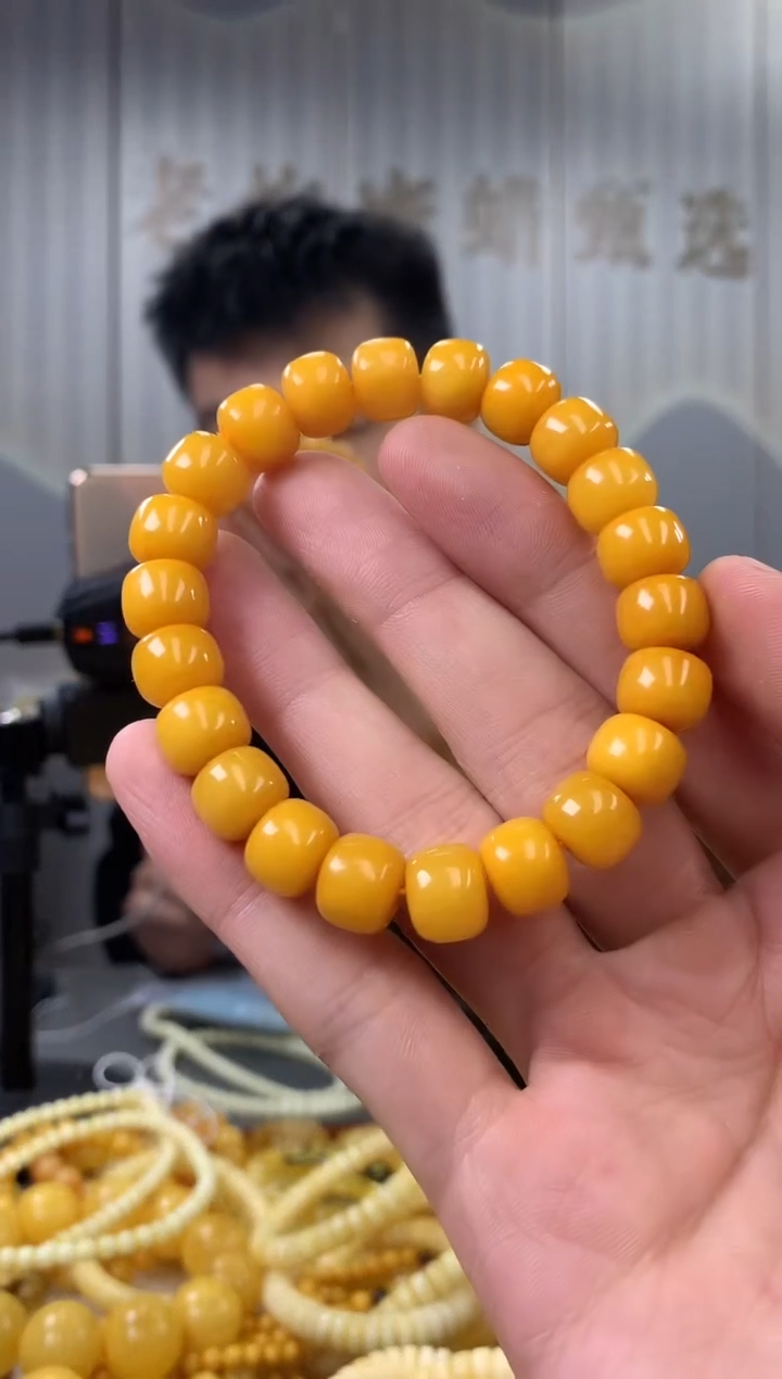 【闪购商品】琥珀裸石未镶嵌手串