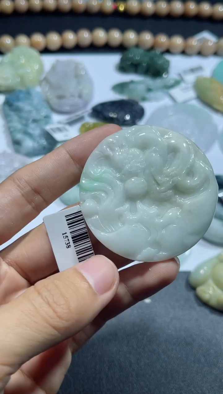 【闪购商品】翡翠颈饰未镶嵌00013684