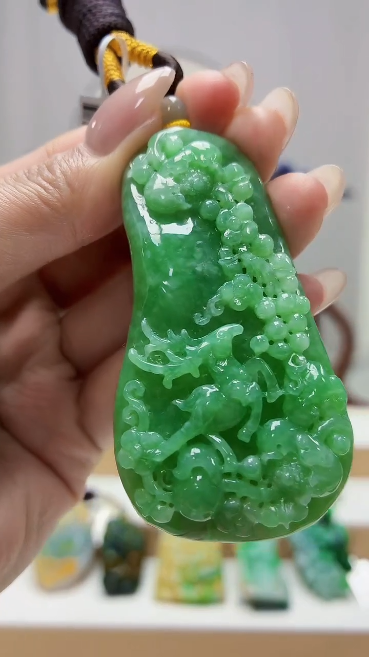 未镶嵌定制翡翠4688MM-毛货挂件166