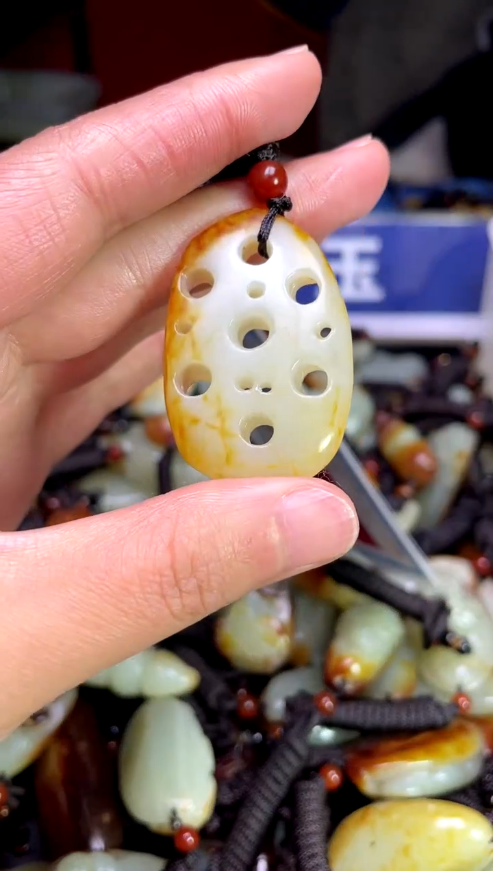 【闪购商品】和田玉颈饰未镶嵌1