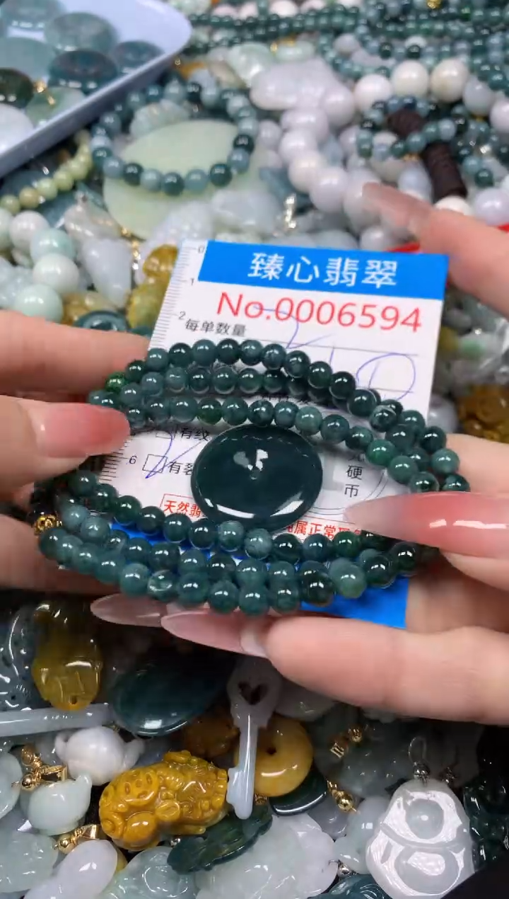 【闪购商品】翡翠颈饰未镶嵌含绳0006594