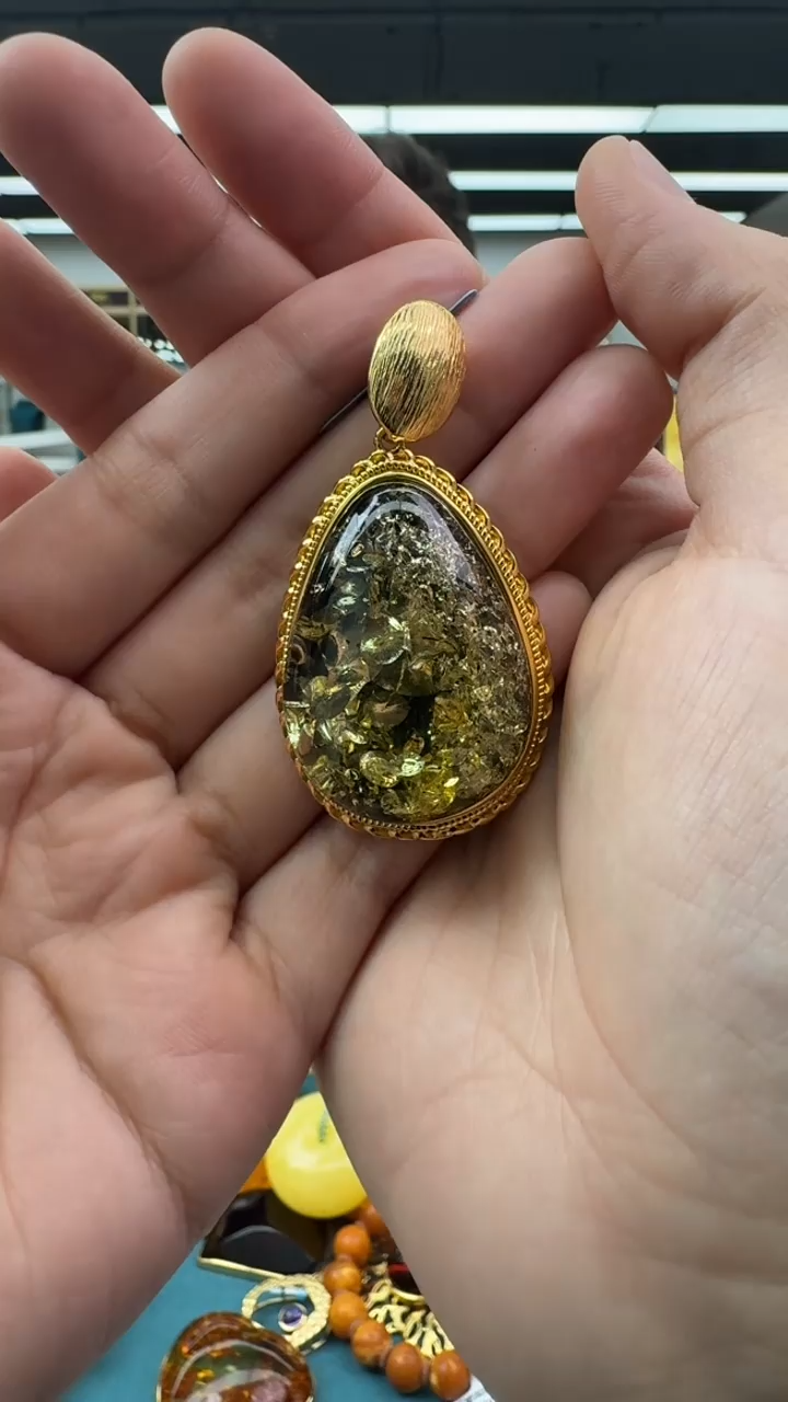 【闪购商品】琥珀颈饰银S925镶嵌199秒拍号