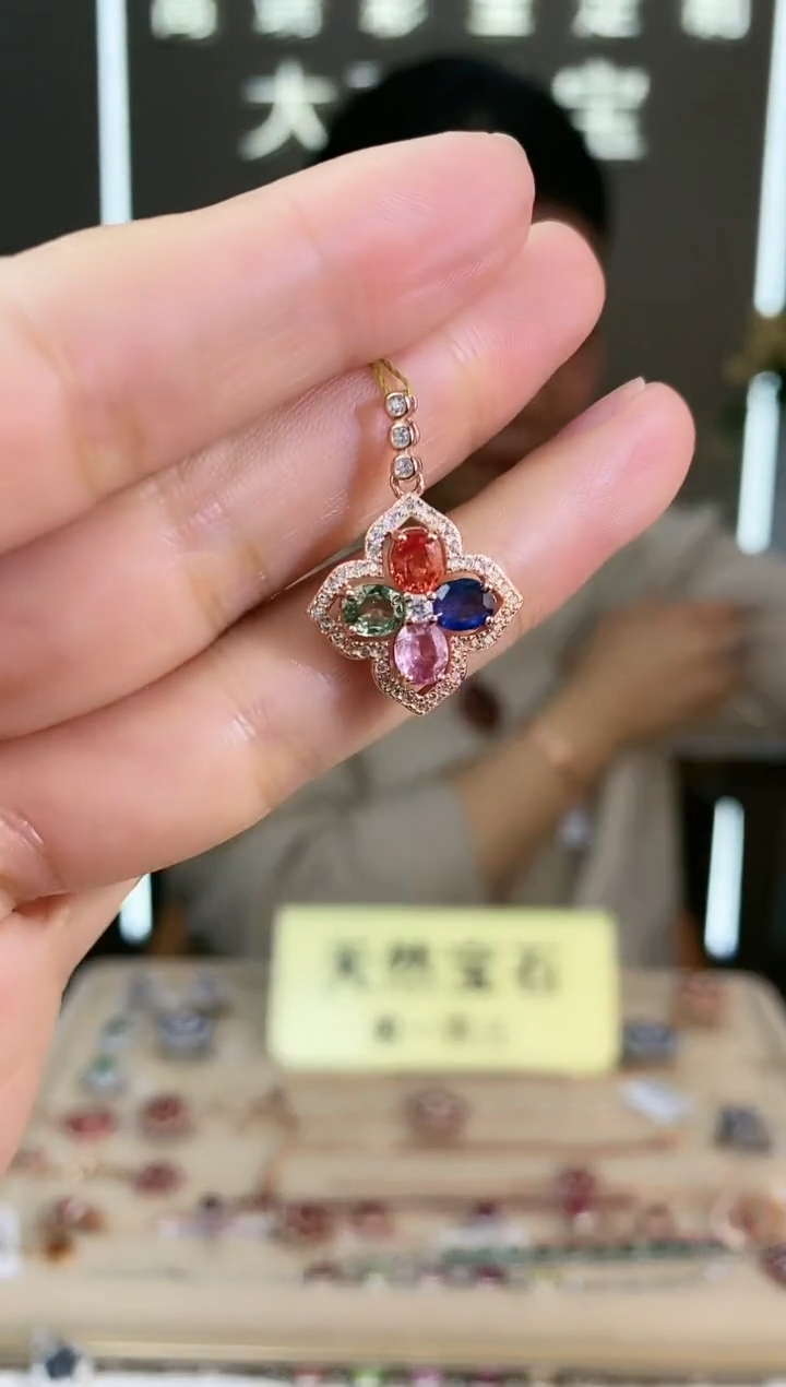 【闪购商品】彩色蓝宝石颈饰银S925镶嵌颈饰