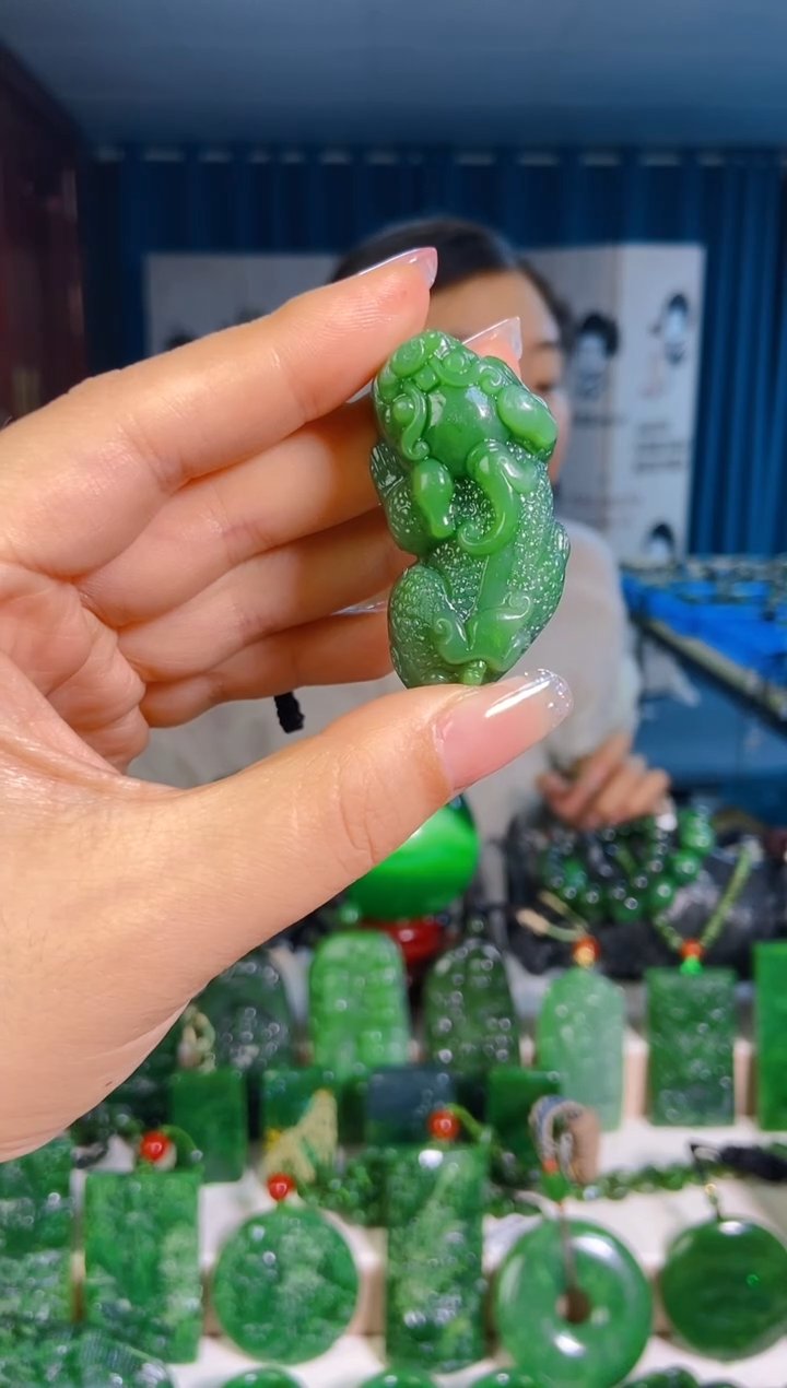 和田玉未镶嵌挂件1