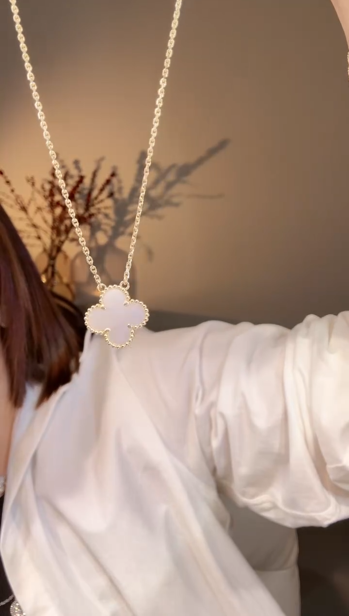 【闪购商品】贝壳（贝母）项链18K金镶嵌白色