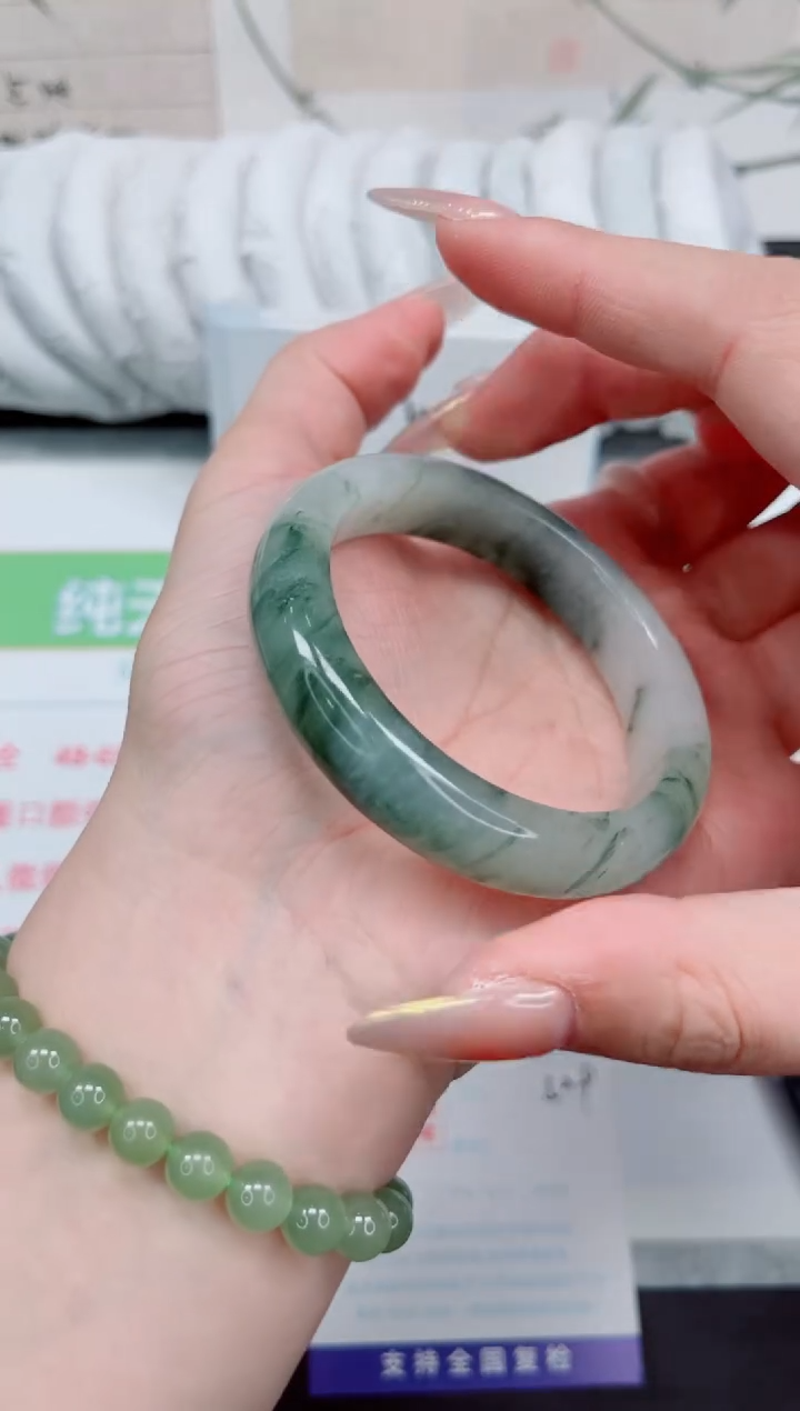 【闪购商品】石英质玉手镯未镶嵌162-53.9