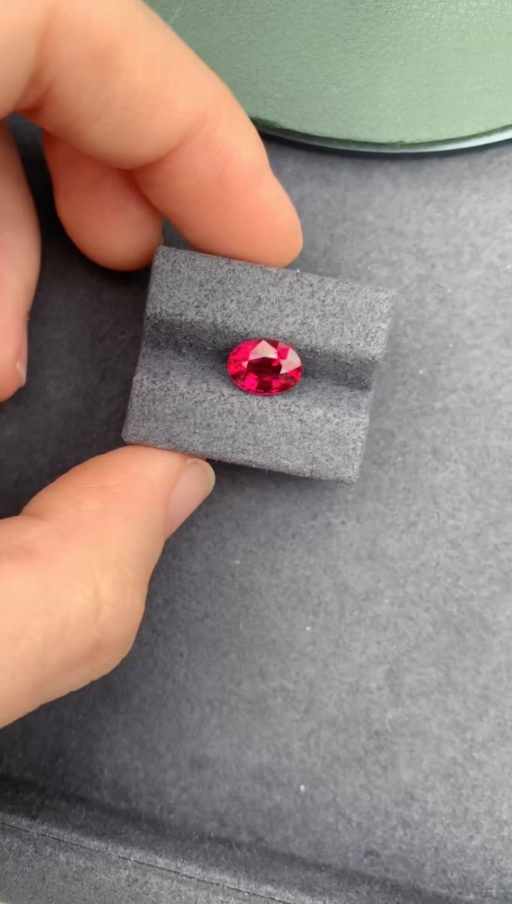 未镶嵌裸石碧玺1.8ct卢比来 DF