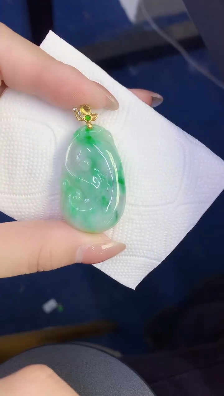 颈饰未镶嵌翡翠缅甸天然翡翠A货