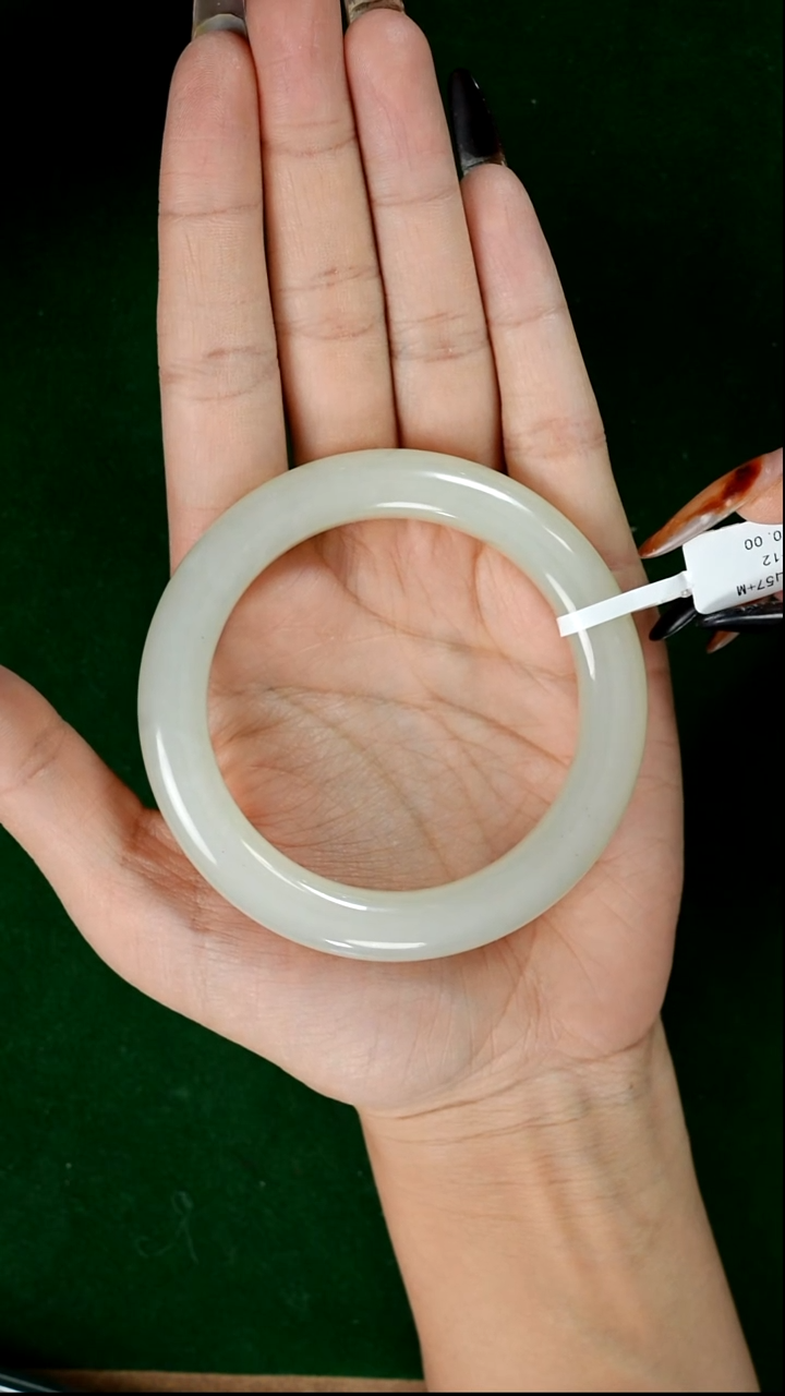 未镶嵌手镯和田玉摘***子黑山微色差57+M