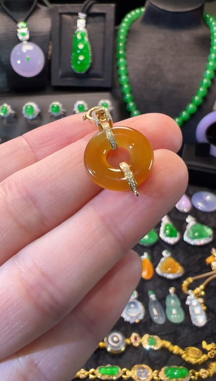 吊坠(不含链)18K金镶嵌翡翠沈****校高冰黄翡甜甜圈吊坠