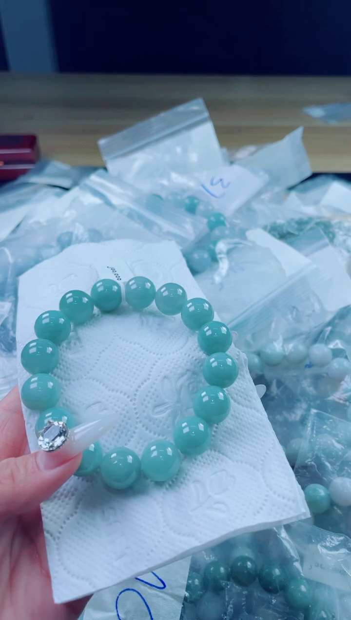 定制翡翠未镶嵌珠串