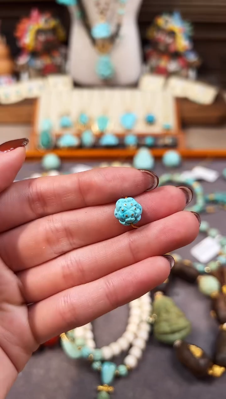 未镶嵌绿松石配饰莲花