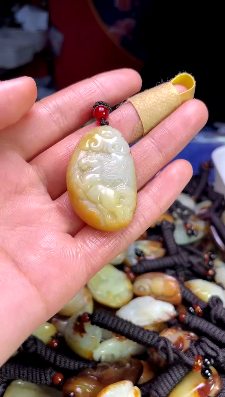 【闪购商品】和田玉颈饰未镶嵌1