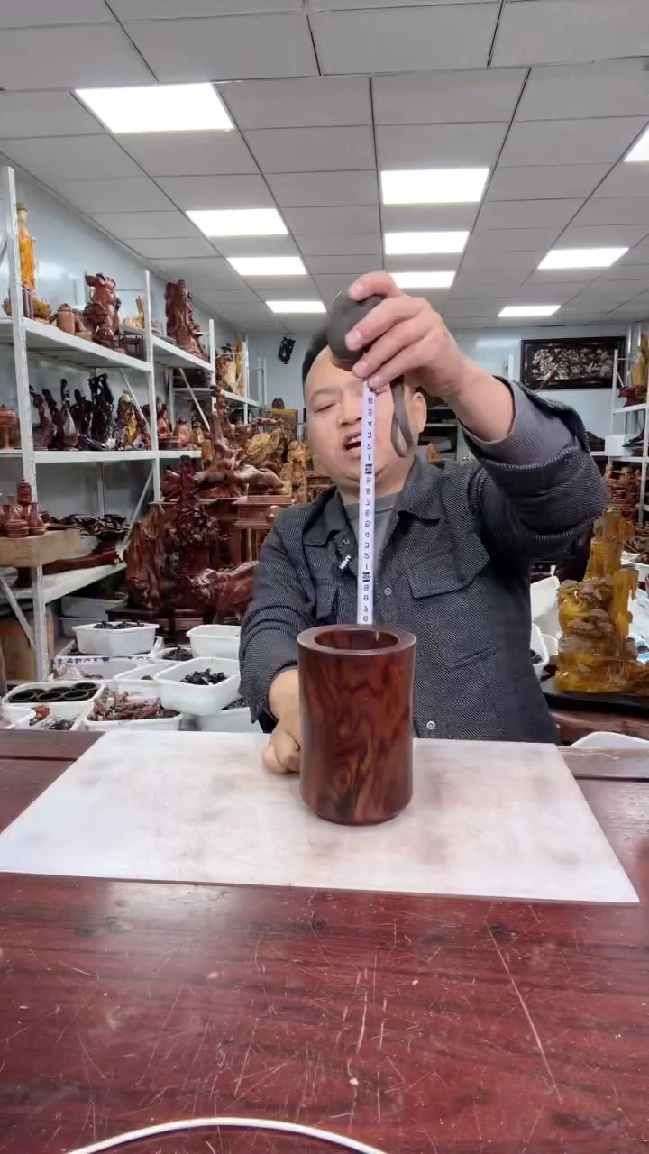 【闪购商品】花梨木类木雕工艺品8888888