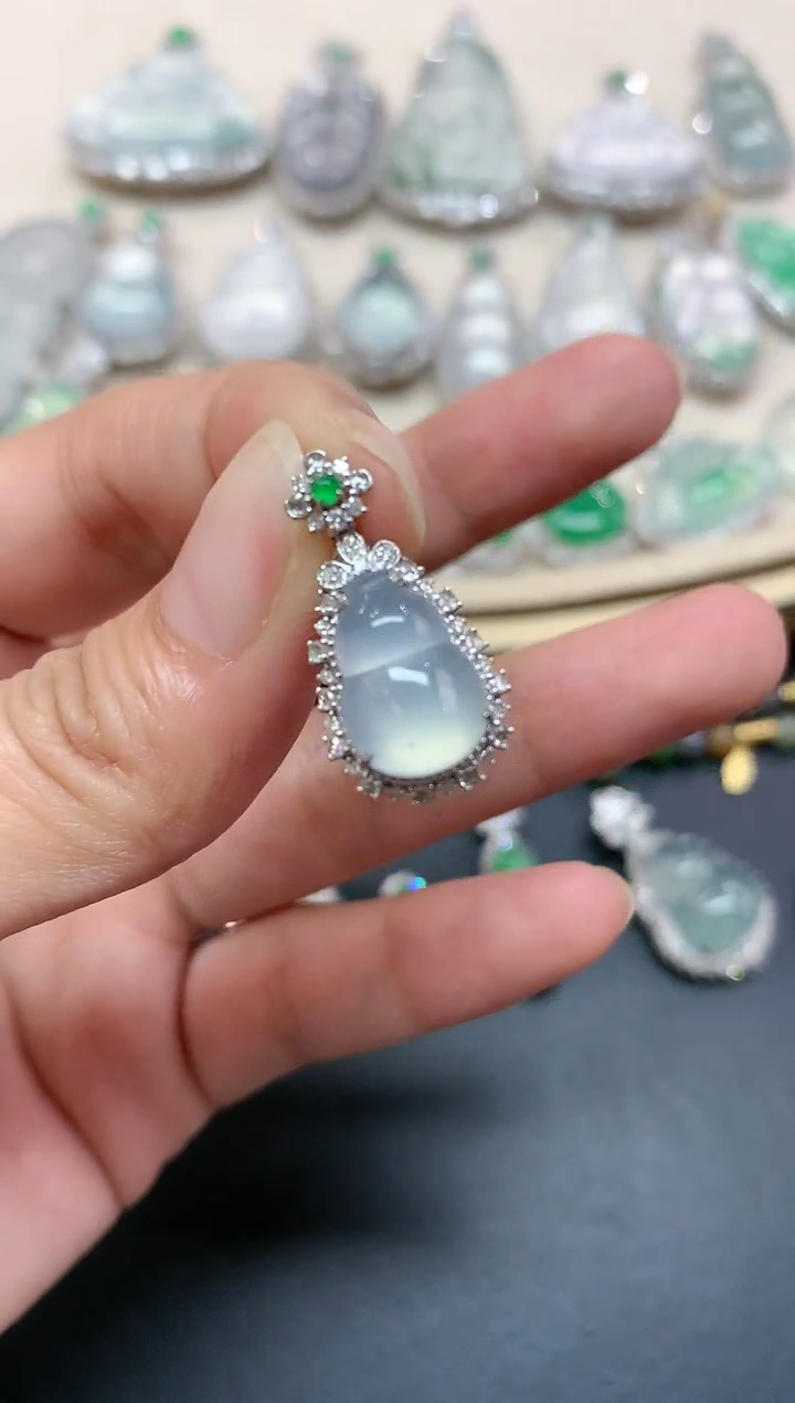 【闪购商品】翡翠吊坠(不含链)18K金镶嵌A366|5800