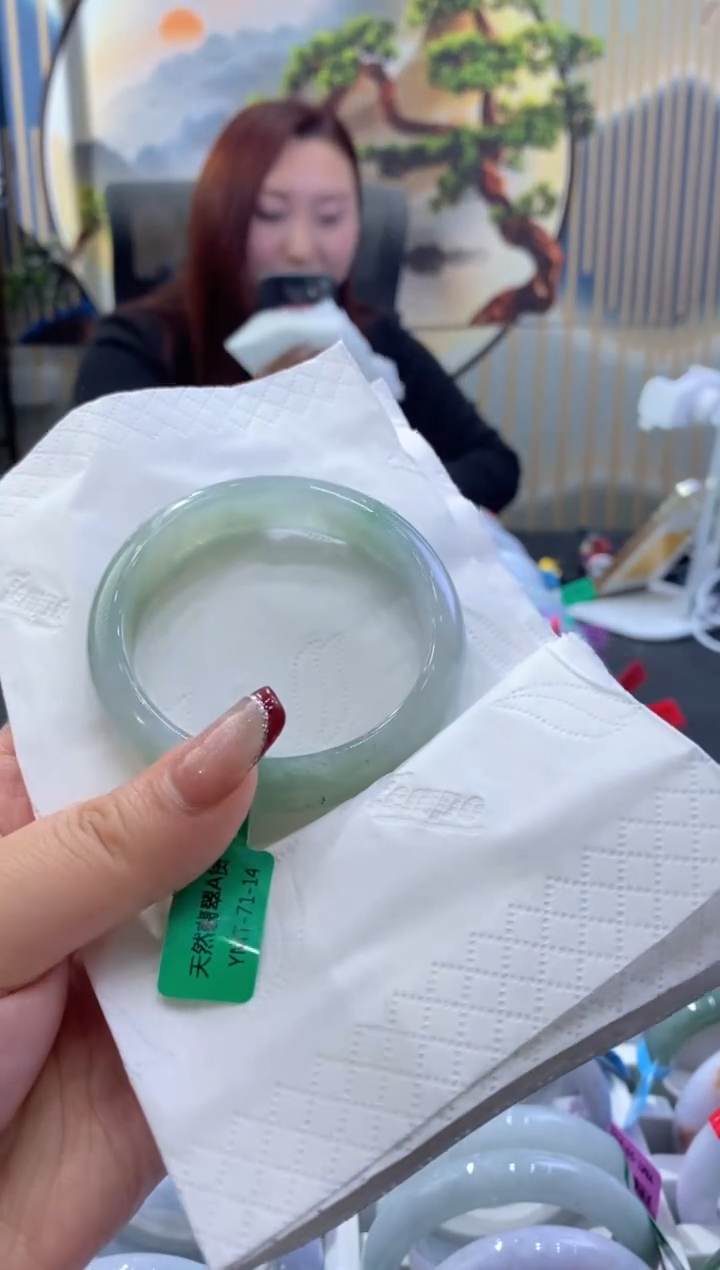 【闪购商品】翡翠手镯未镶嵌00006339