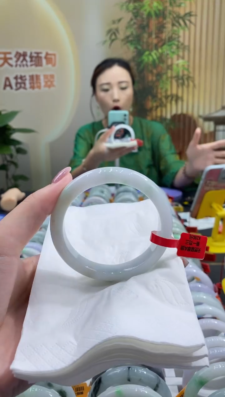 翡翠手镯未镶嵌000089593