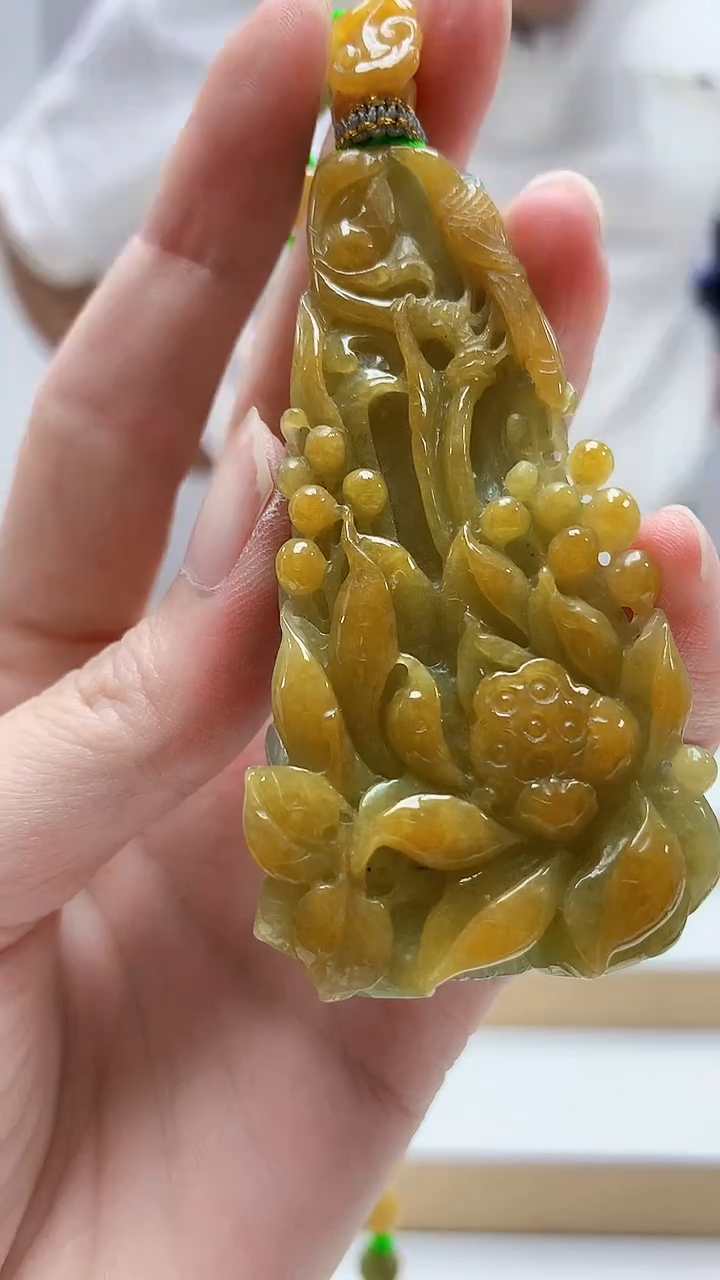 未镶嵌定制翡翠5060zm-毛货挂件243