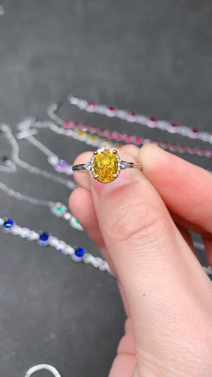 【闪购商品】彩色蓝宝石戒指银S925镶嵌.........