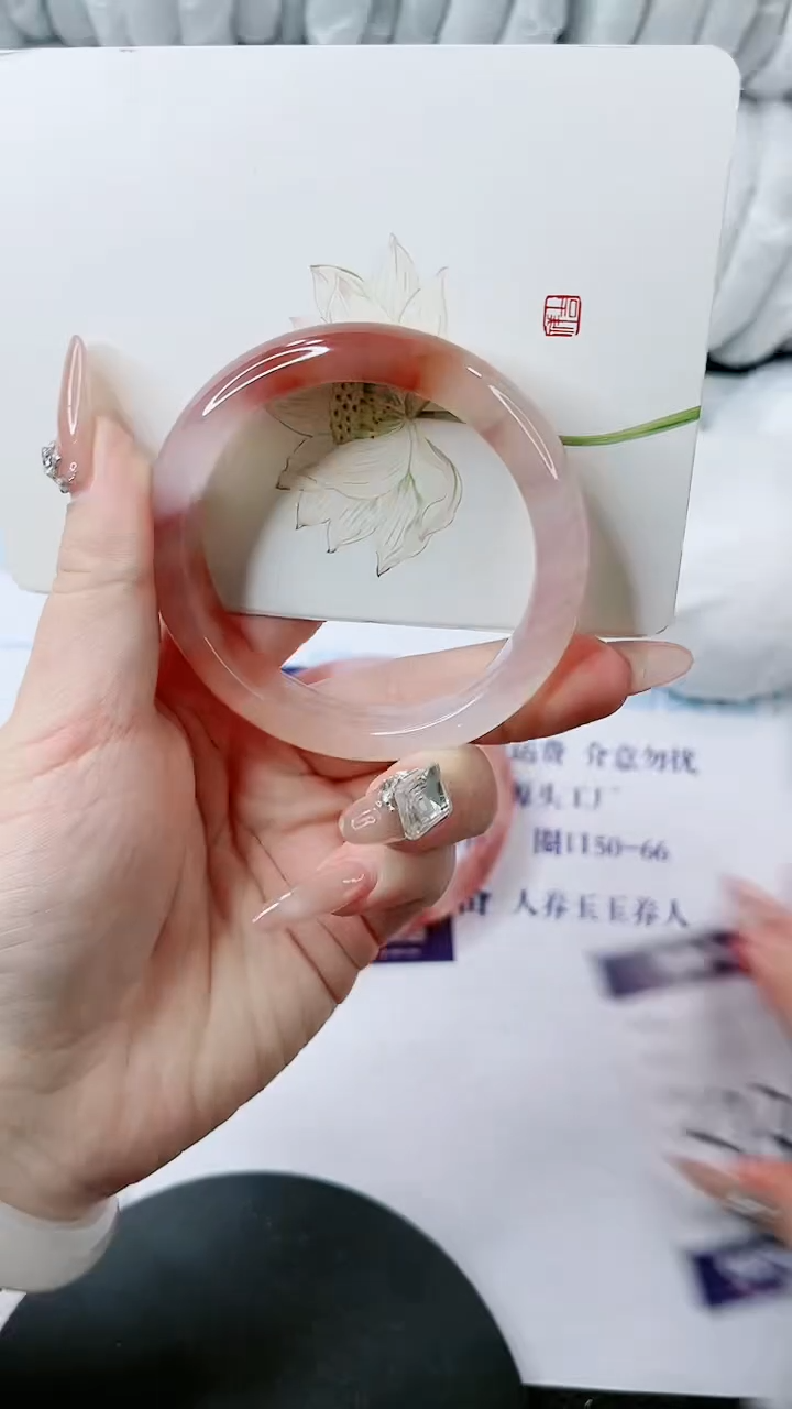 【闪购商品】石英质玉手镯未镶嵌多样性发货S136