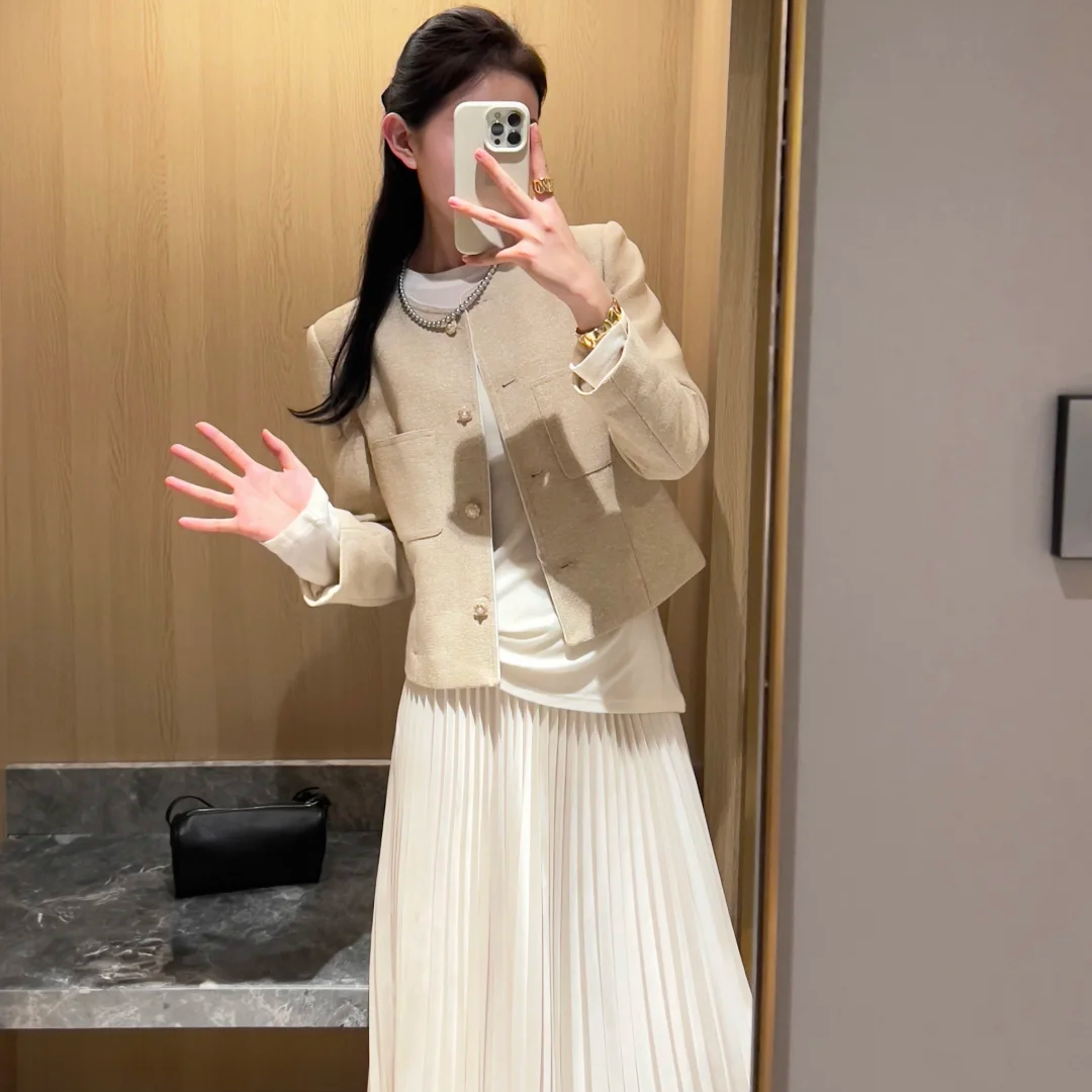 【洋洋】休闲风短款小香风秋季短外套套装女装外套千金风针织女