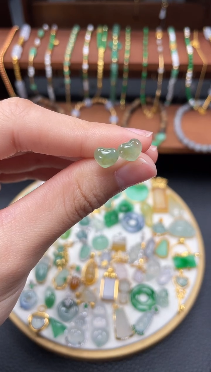 【闪购商品】翡翠耳钉18K金镶嵌2个 JK679