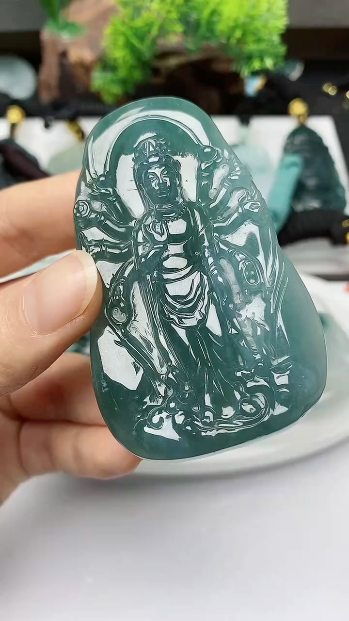 【闪购商品】翡翠颈饰未镶嵌