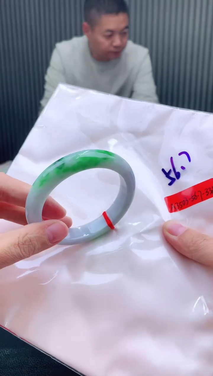 未镶嵌手镯翡翠56+