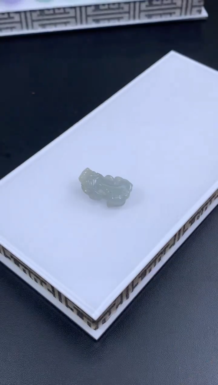 【闪购商品】翡翠挂件未镶嵌翡翠