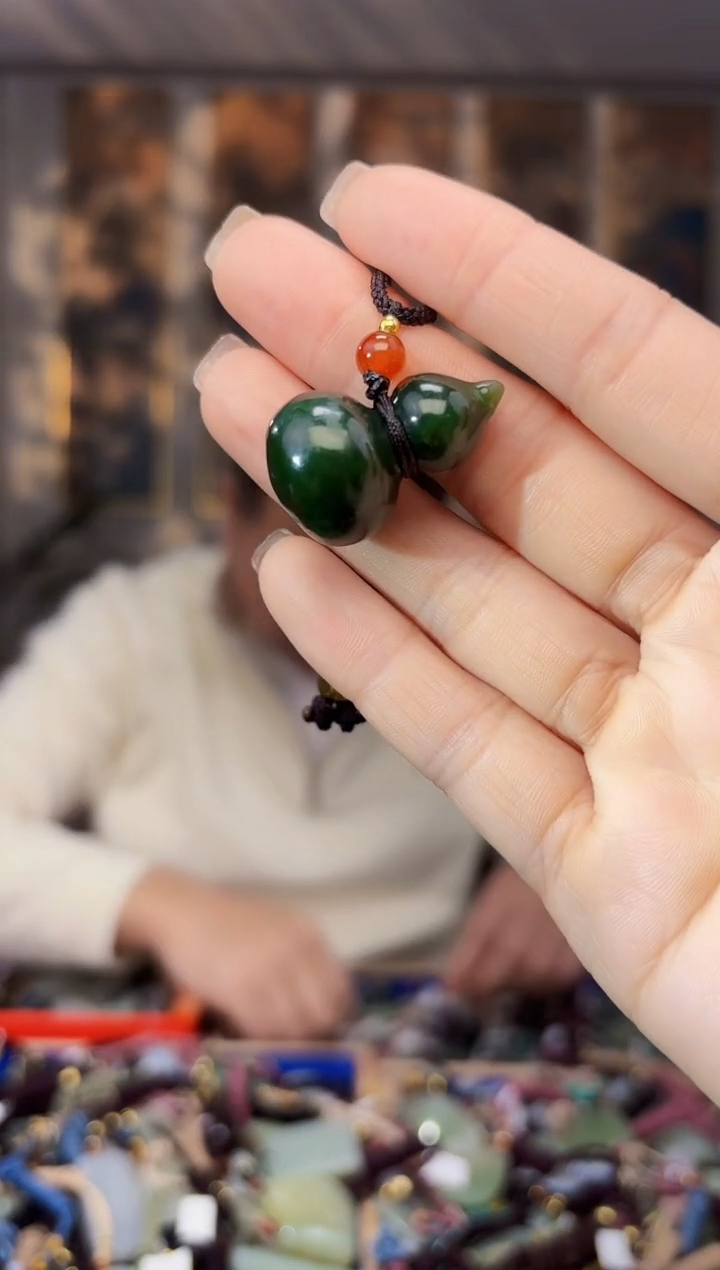 【闪购商品】和田玉挂件未镶嵌拍一发一