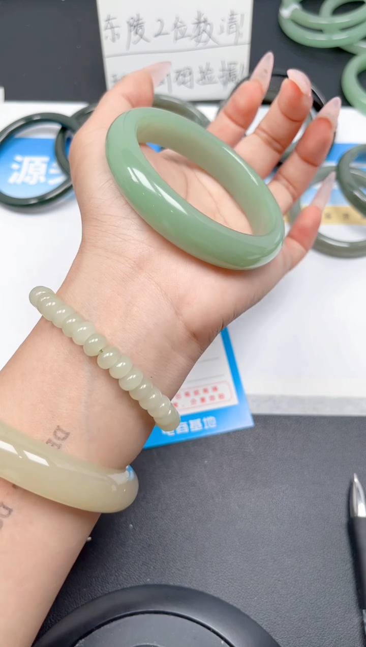 和田玉手镯未镶嵌145-粉青60