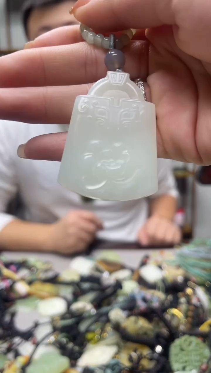 未镶嵌岫玉吊坠·