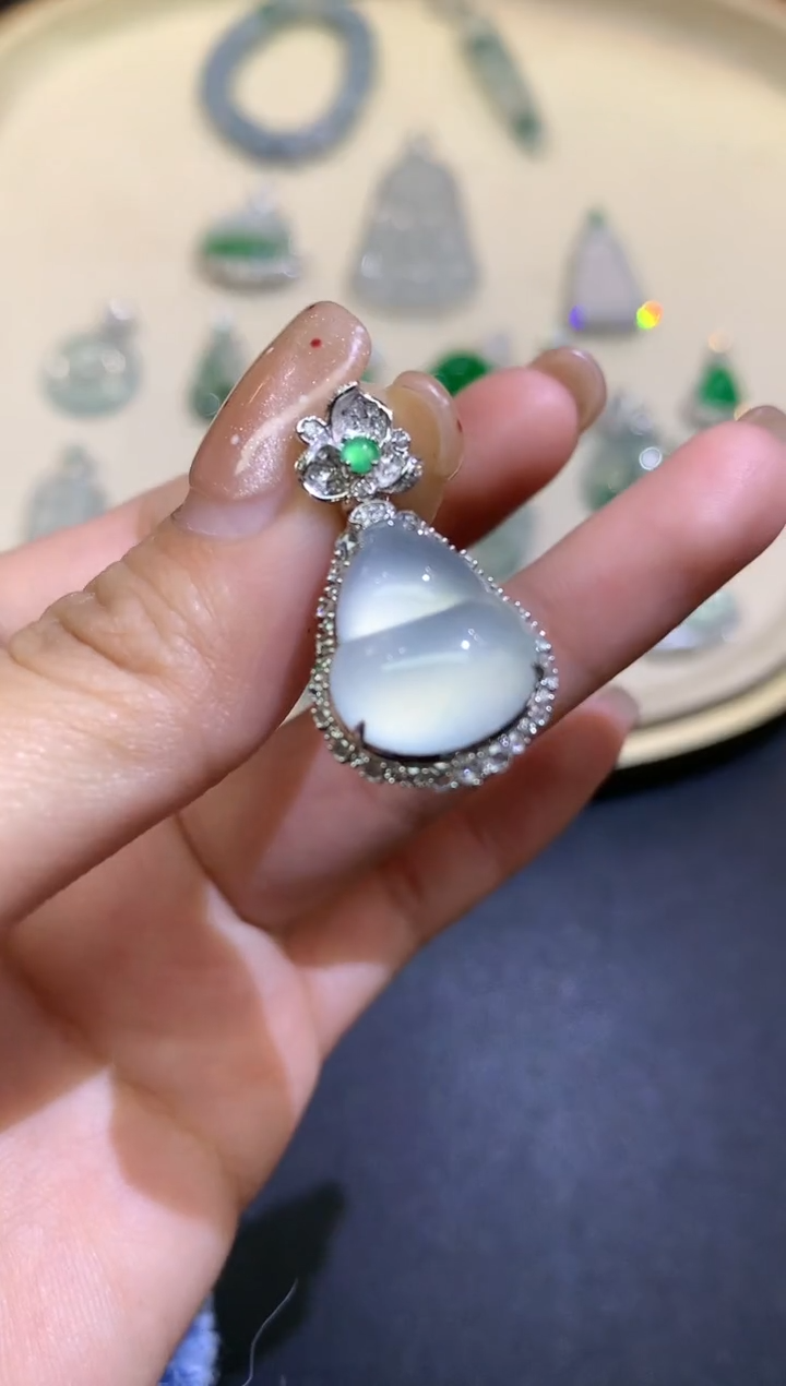 【闪购商品】翡翠吊坠(不含链)18K金镶嵌吊坠A384|16800