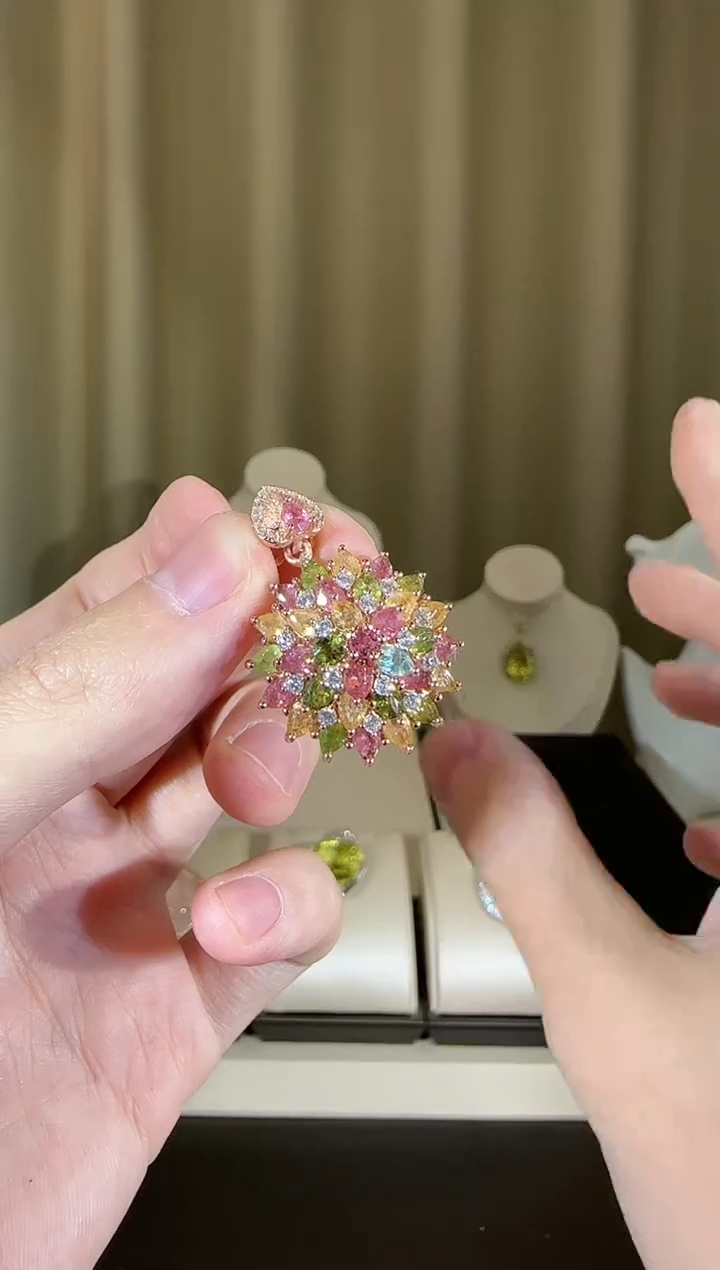 【闪购商品】碧玺颈饰银S925镶嵌设计款