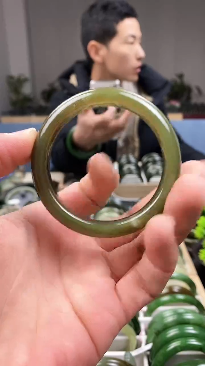 【闪购商品】和田玉手镯未镶嵌52.6