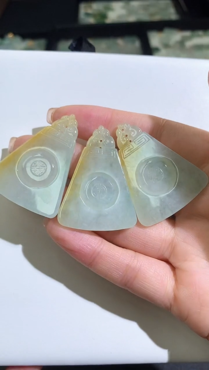 【闪购商品】定制翡翠未镶嵌20250225072多样性发一