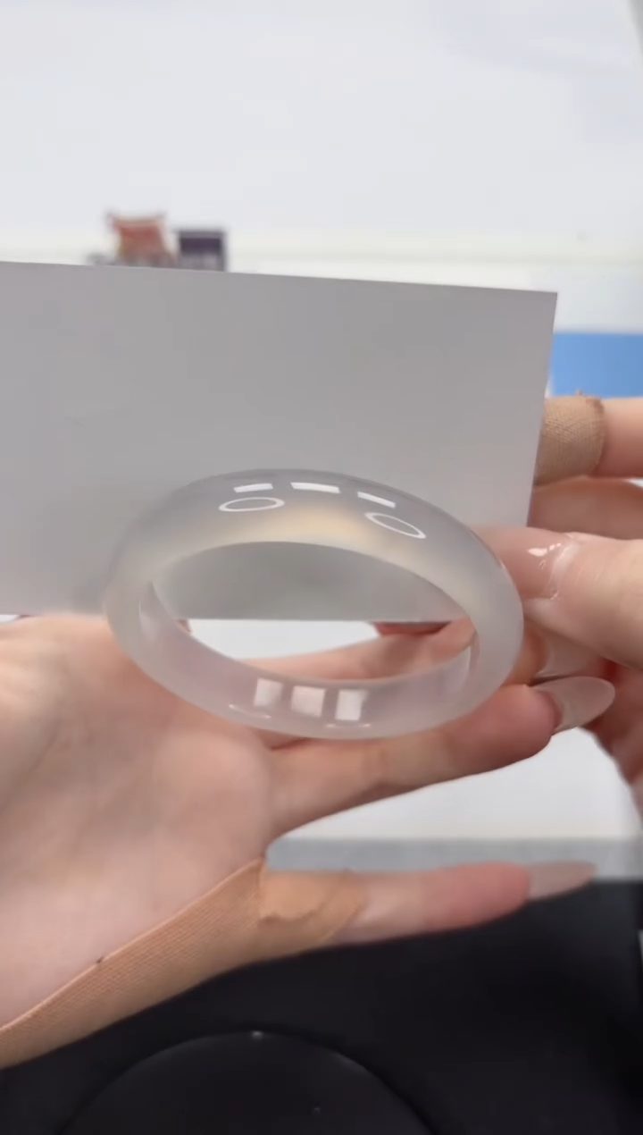 【闪购商品】石英质玉手镯未镶嵌A333-54.8