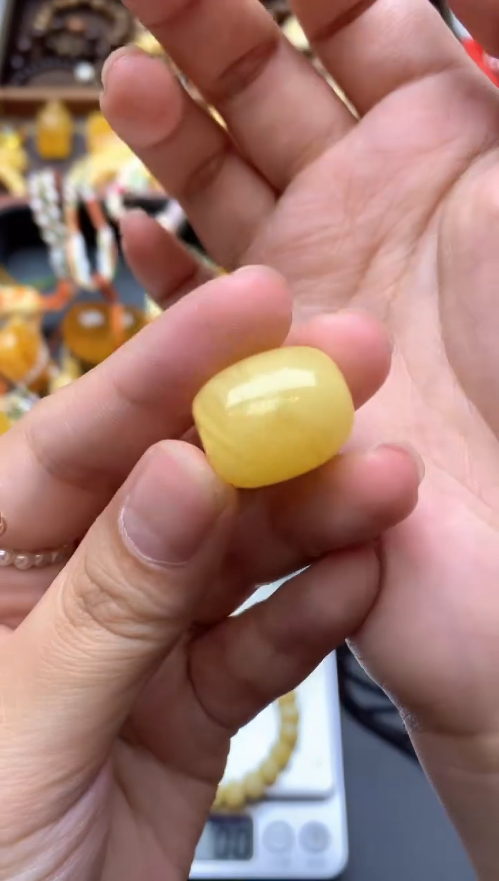 【闪购商品】琥珀珠宝奇石未镶嵌088琥珀蜜蜡花粉有纹小坑介意勿拍