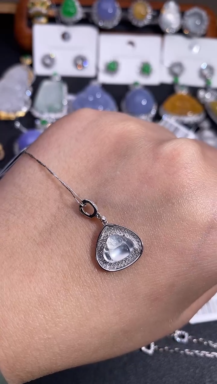 【闪购商品】翡翠颈饰18K金镶嵌吊坠