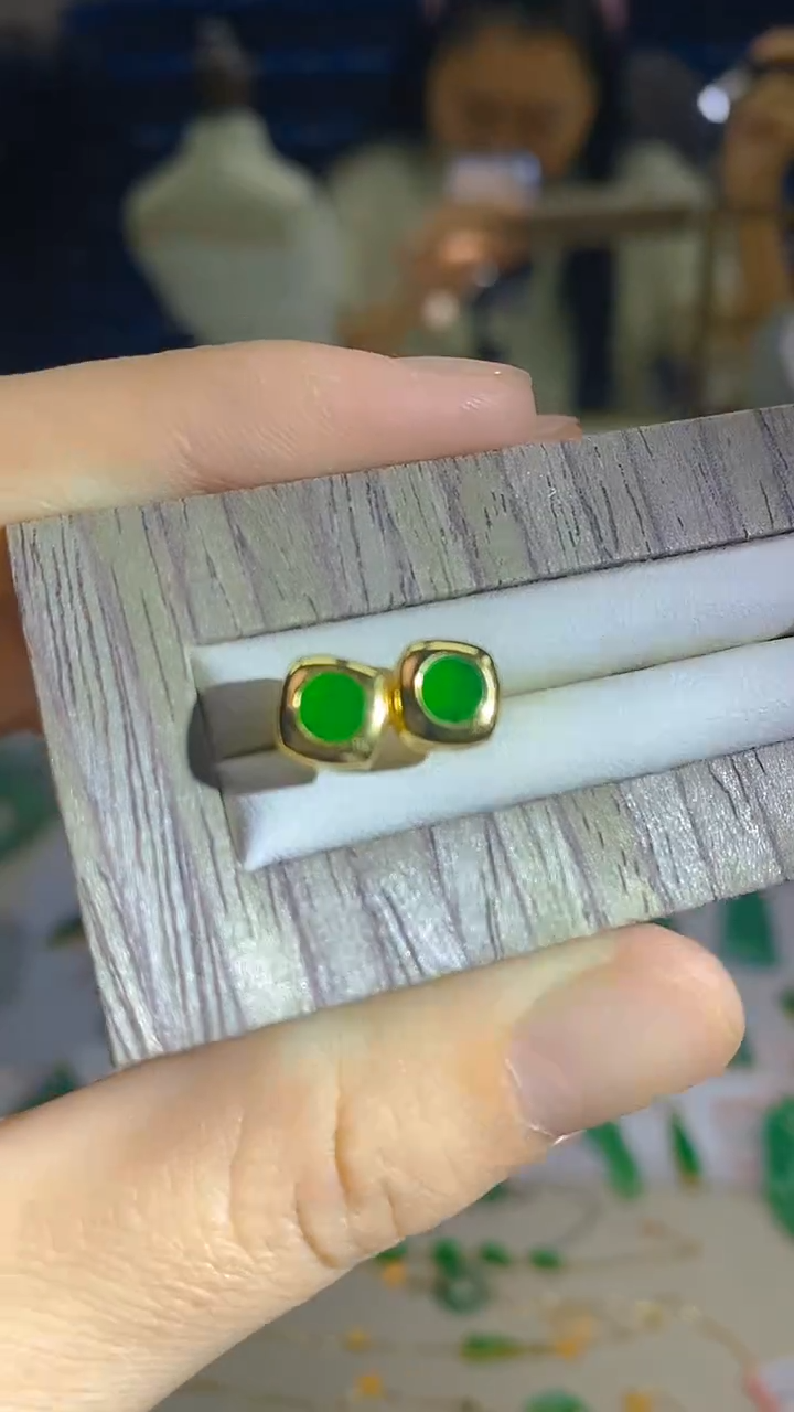 颈饰未镶嵌翡翠新号开播 全场乱卖