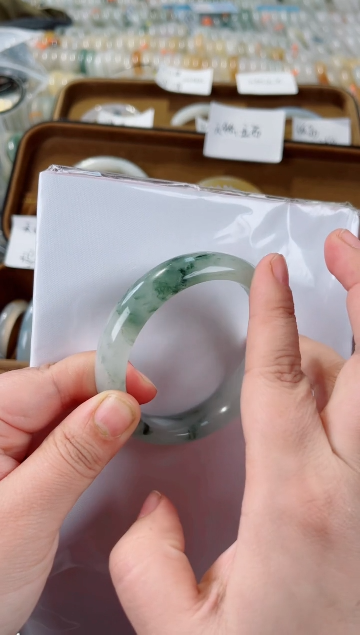 石英质玉手镯未镶嵌783