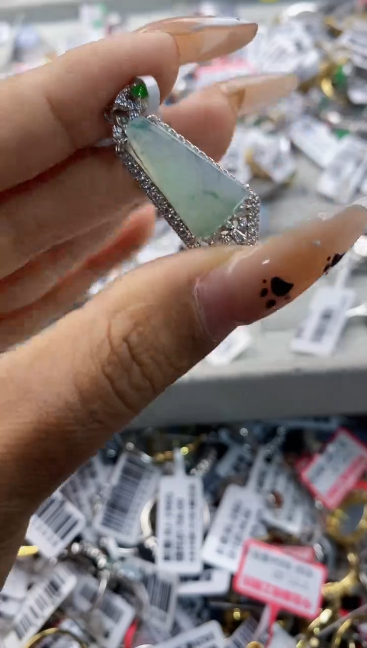 翡翠戒指银S925镶嵌100000   10