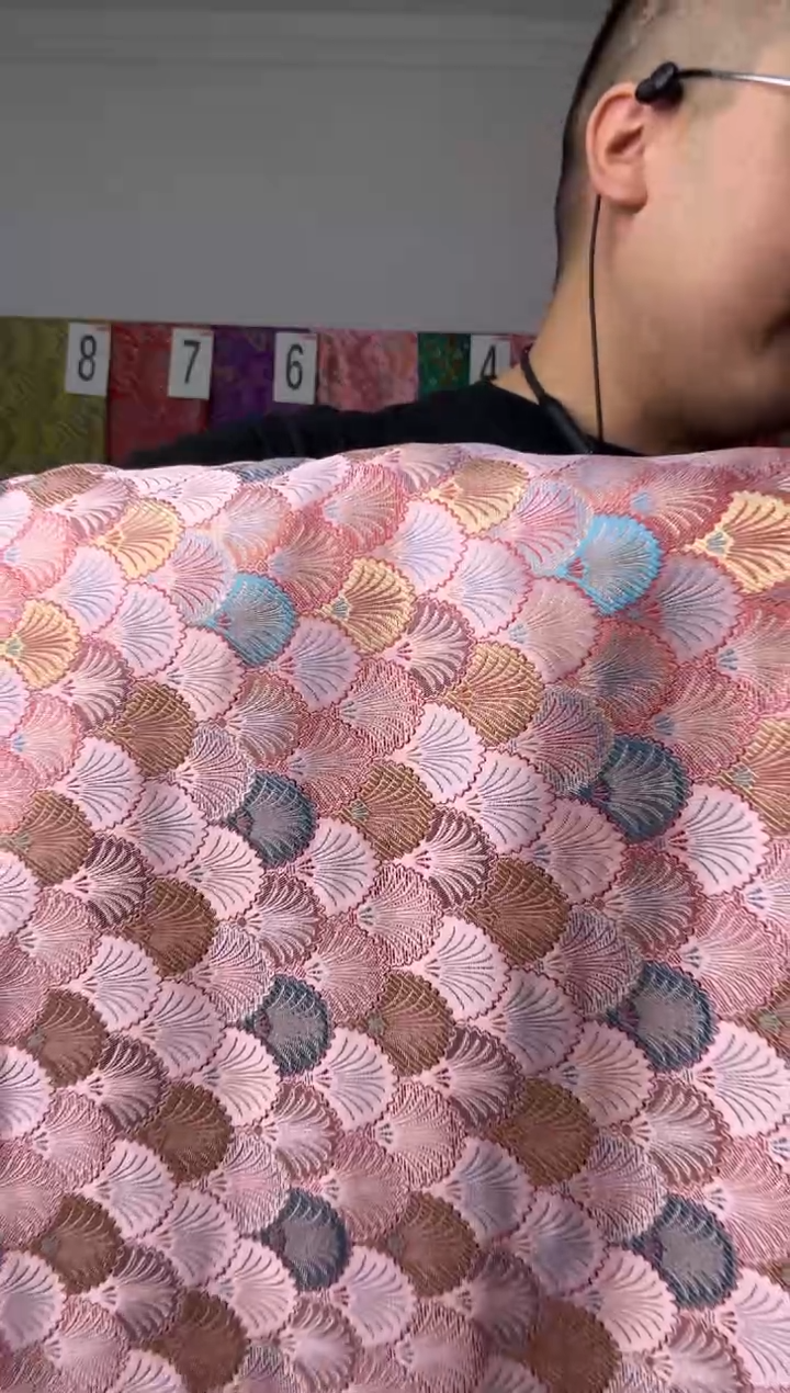 混纺织锦缎长60公分 宽70