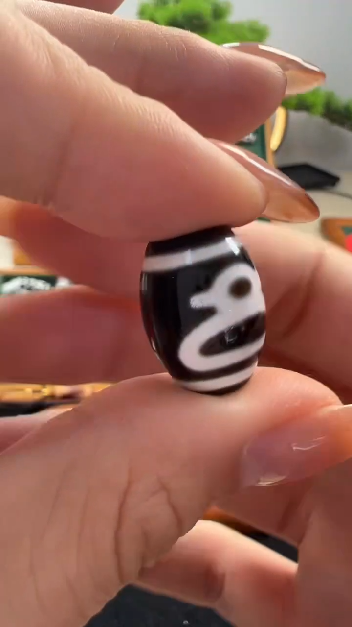 玛瑙/玉髓（覆膜）颈饰未镶嵌50.（微瑕随机发货）