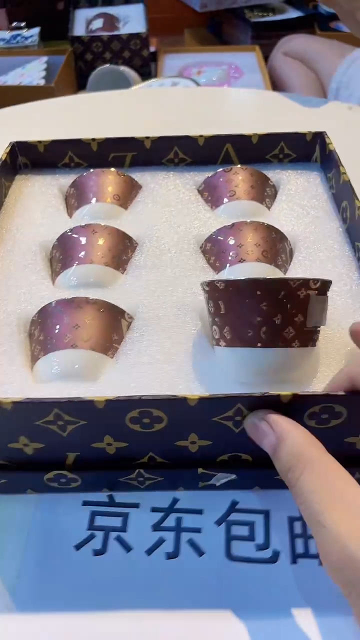 杯鸿辉家品牌瓷器，京东包邮！