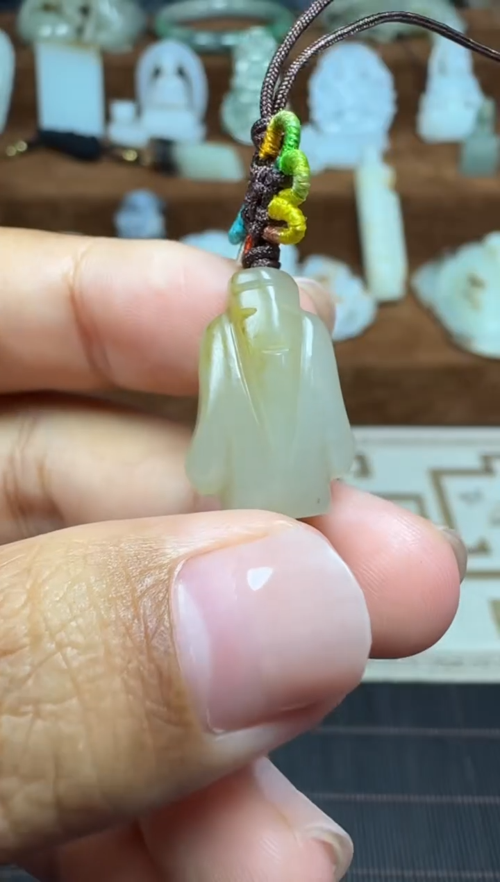 颈饰未镶嵌和田玉1