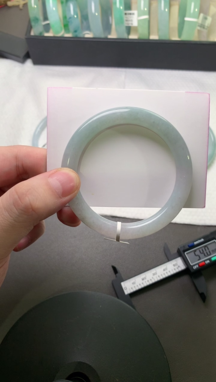 未镶嵌手镯（圆镯）翡翠54.2*9.0*8.7