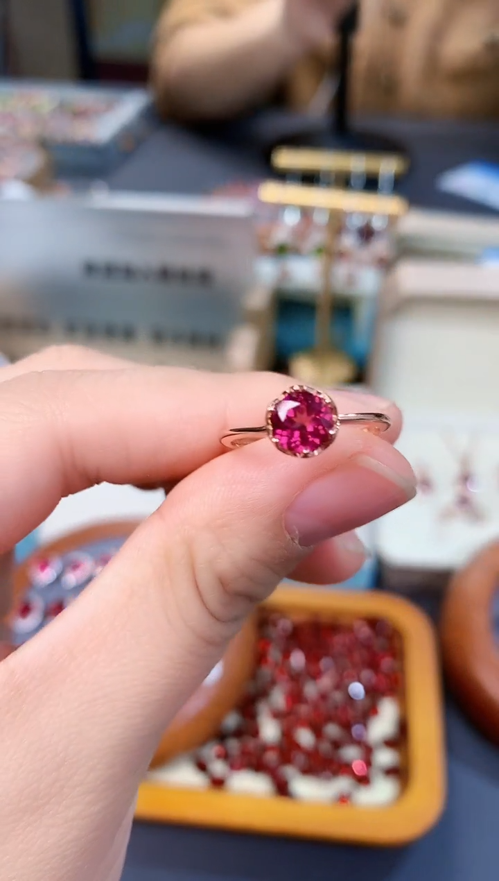 【闪购商品】石榴石戒指银S925镶嵌天然镁铝