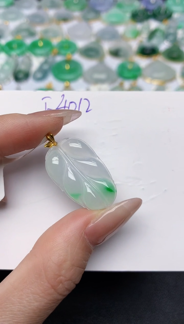 颈饰18K金镶嵌翡翠天然缅甸A货翡翠百元以上9元证书费自理