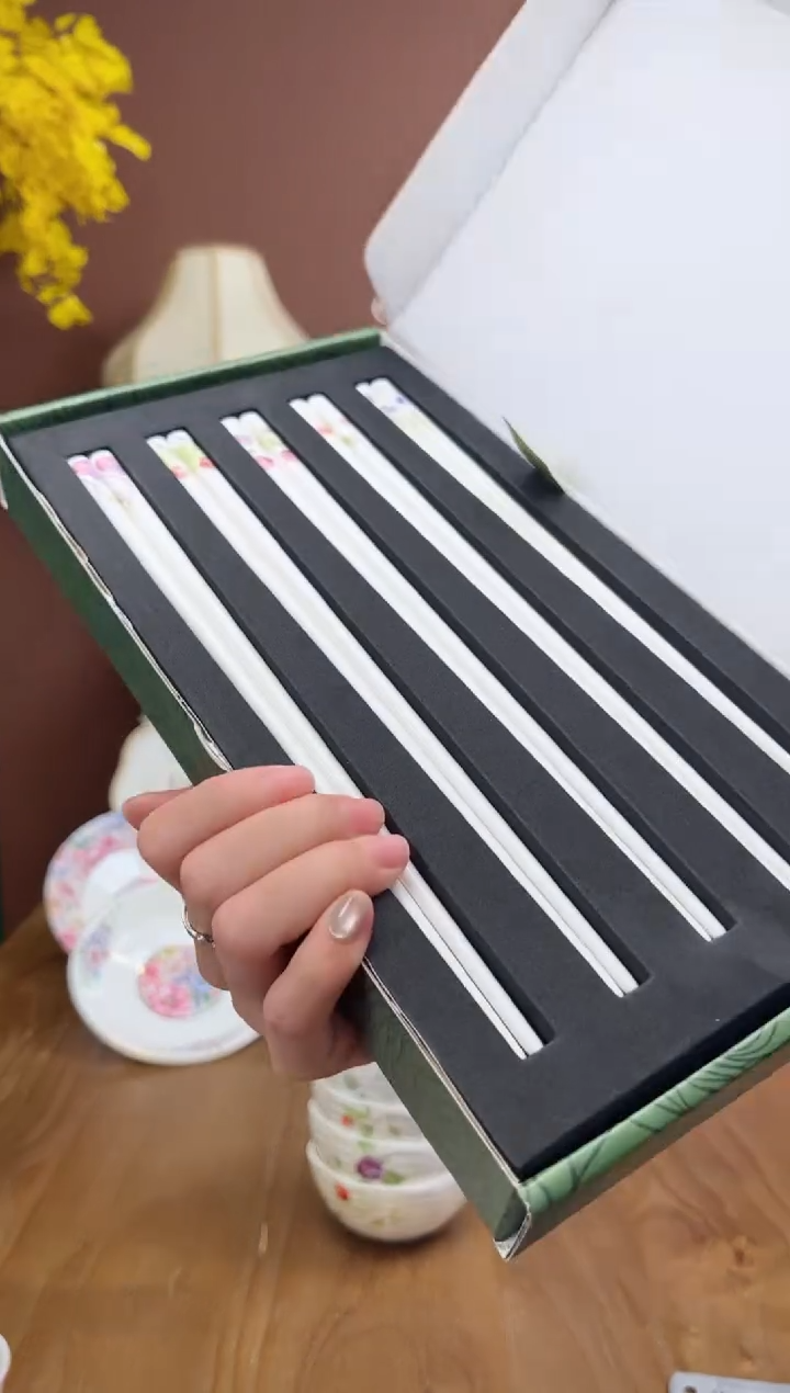 【闪购商品】瓦当浆果筷子5双（带礼盒）